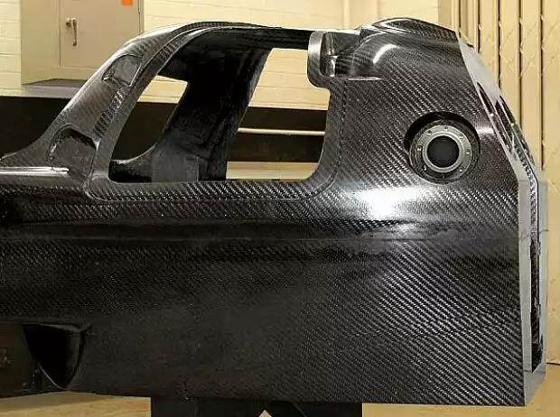 Monocoque des Lotus T128 Titel-Bild zur News: Monocoque des Lotus T128
