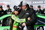 Danica Patrick und Crewchief Tony Gibson feiern die Daytona-500-Pole