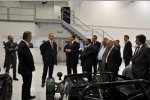 David Cameron zu Besuch bei Caterham in Leafield