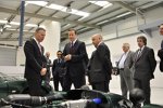 David Cameron zu Besuch bei Caterham in Leafield