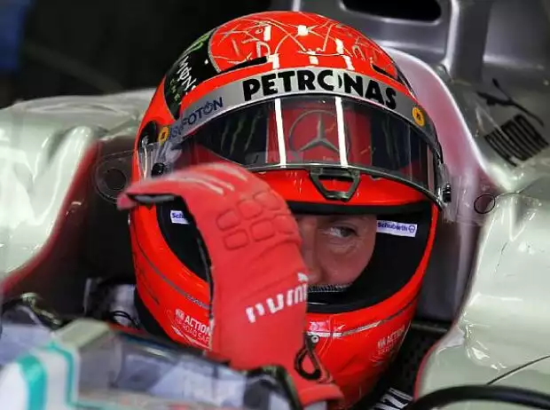 Titel-Bild zur News: Michael Schumacher Formel-1-Handschuhe werden versteigert