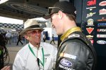 Jack Roush gratuliert Trevor Bayne zur Nationwide-Pole von Daytona