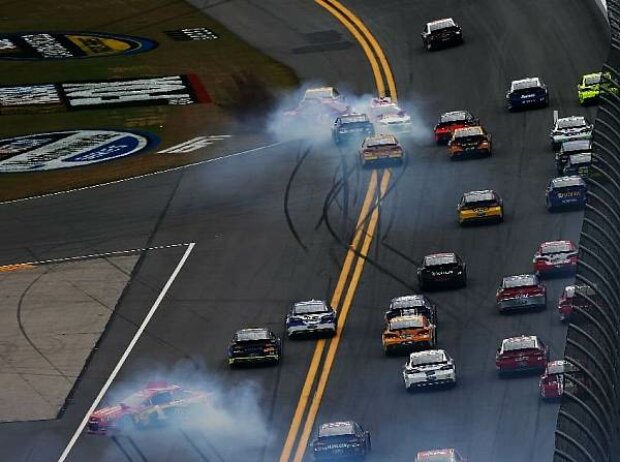 Juan Pablo Montoya, Kasey Kahne, Kyle Busch, Brad Keselowski, Kevin Harvick, Jamie McMurray