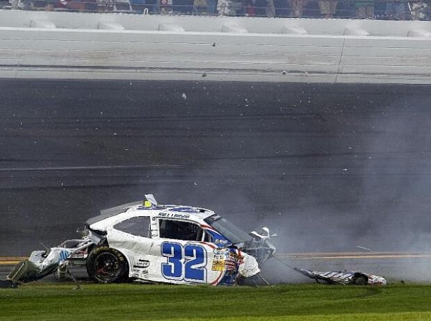 Kyle Larson Turner Kyle Larson Turner