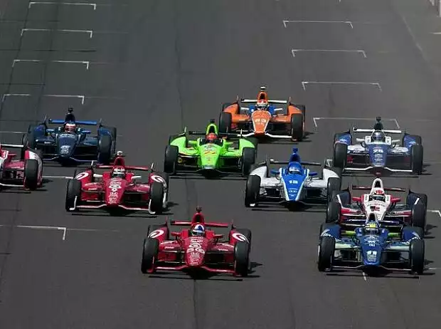 Charlie Kimball, Rubens Barrichello, James Hinchcliffe, Marco Andretti, Justin Wilson, Scott Dixon, Takuma Sato, Ryan Briscoe, Dario Franchitti, Tony Kanaan Titel-Bild zur News: Charlie Kimball, Rubens Barrichello, James Hinchcliffe, Marco Andretti, Justin Wilson, Scott Dixon, Takuma Sato, Ryan Briscoe, Dario Franchitti, Tony Kanaan