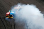 Kyle Busch (Gibbs) mit einem Dreher samt Rauchwolke