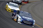 Brad Keselowski (Penske) und David Gilliland (Front Row) 