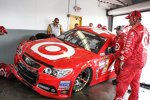 Der Chevy von Juan Pablo Montoya wird repariert