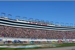 Start zum Kobalt Tools 400 mit Brad Keselowski (Penske) und Clint Bowyer (Waltrip) an der Spitze