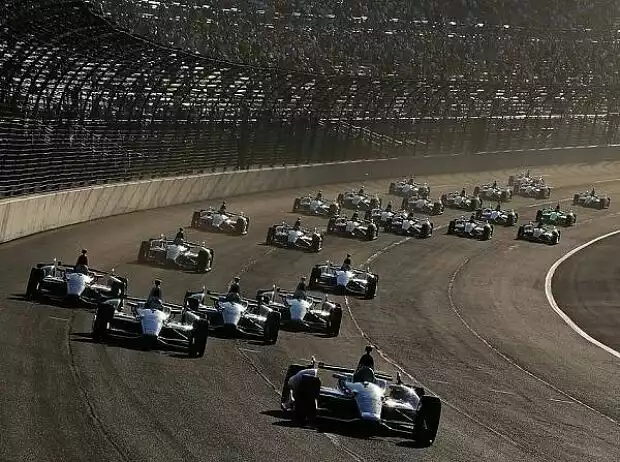 Marco Andretti, Ryan Briscoe Titel-Bild zur News: Marco Andretti, Ryan Briscoe