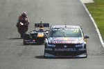 Noch liegt Jamie Whincup im V8-Supercar vor Mark Webber und Casey Stoner