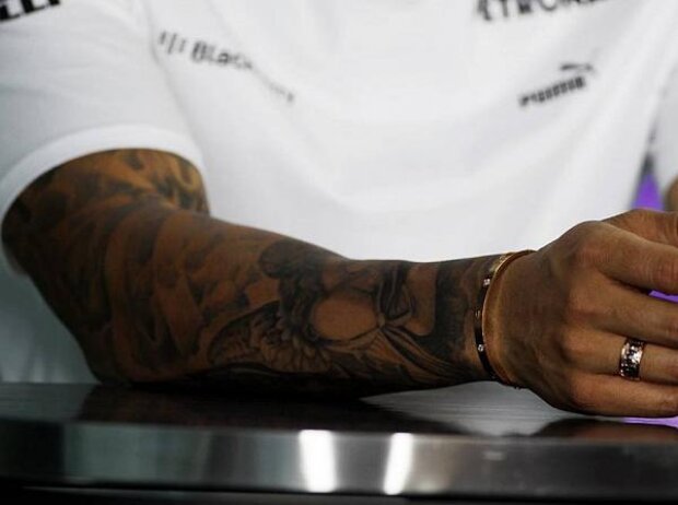 Lewis Hamilton, Tattoo