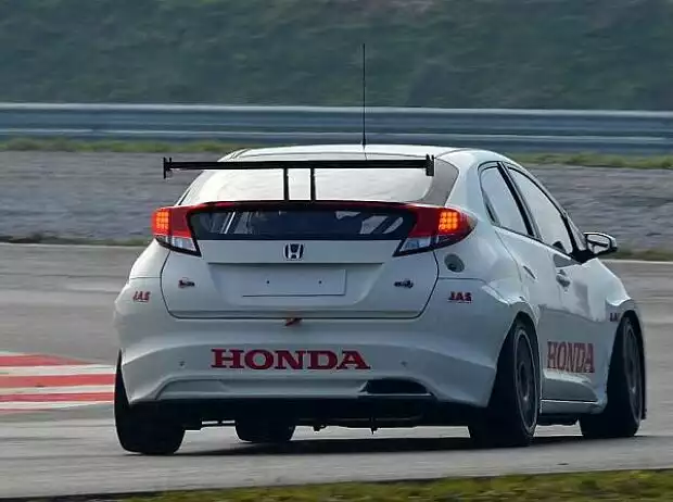 Tiago Monteiro Titel-Bild zur News: Tiago Monteiro