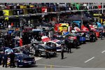 In der Pitlane von Bristol geht es eng zu