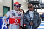 Sergio Perez (McLaren) und Lewis Hamilton (Mercedes) 