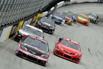 Race Action in Bristol mit Denny Hamlin (Gibbs) an der Spitze