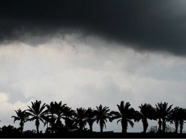 Titel-Bild zur News: Regenwetter in Sepang