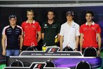 Klassenfoto, die Rookies 2013: Valtteri Bottas (Williams), Max Chilton (Marussia), Giedo van der Garde (Caterham), Esteban Gutierrez (Sauber) und Jules Bianchi (Marussia) 