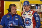 Joey Logano (Penske) mit Crewchief Todd Gordon