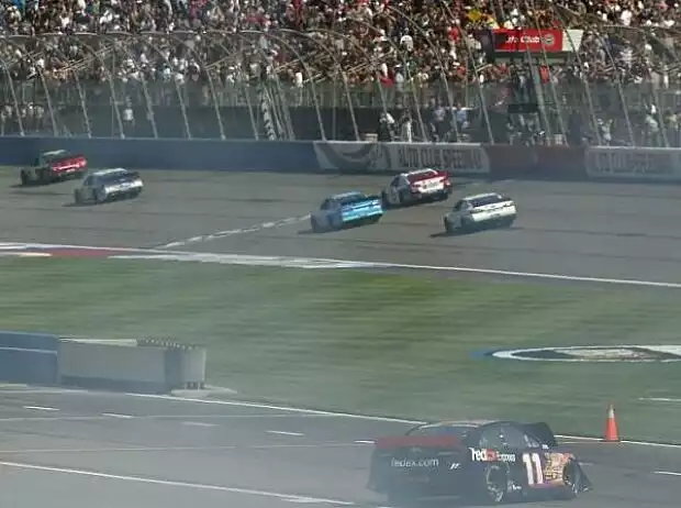 Denny Hamlin Titel-Bild zur News: Denny Hamlin