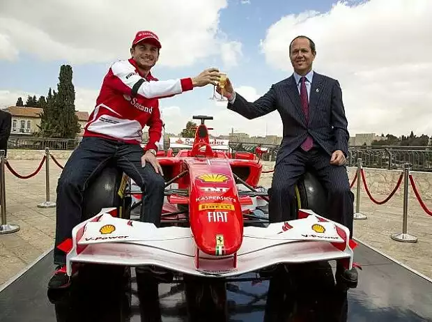 Giancarlo Fisichella und Jerusalems Bürgermeister Nir Barkat Titel-Bild zur News: Giancarlo Fisichella und Jerusalems Bürgermeister Nir Barkat