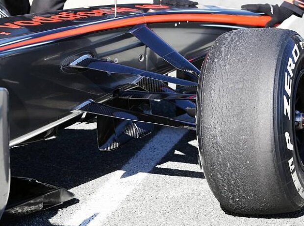 McLaren, Pullrod-Aufhängung, Zugstreben-Aufhängung McLaren, Pullrod-Aufhängung, Zugstreben-Aufhängung