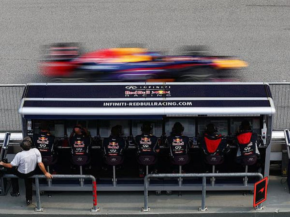 Sebastian Vettel, Kommandostand, Red Bull