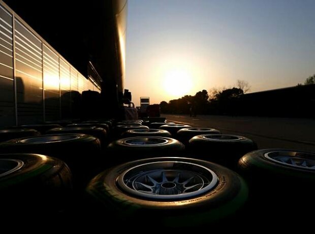 Titel-Bild zur News: Pirelli-Reifen in Schanghai