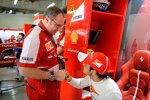 Felipe Massa und Stefano Domenicali (Ferrari) 