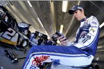 Brad Keselowski twittert aus der Penske-Box