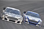 Timmy Hill (FAS) und Carl Edwards (Roush) 