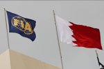 FIA- und Bahrain-Flagge