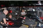 Blick in die Level-5-Box mit Scott Tucker und Marino Franchitti 