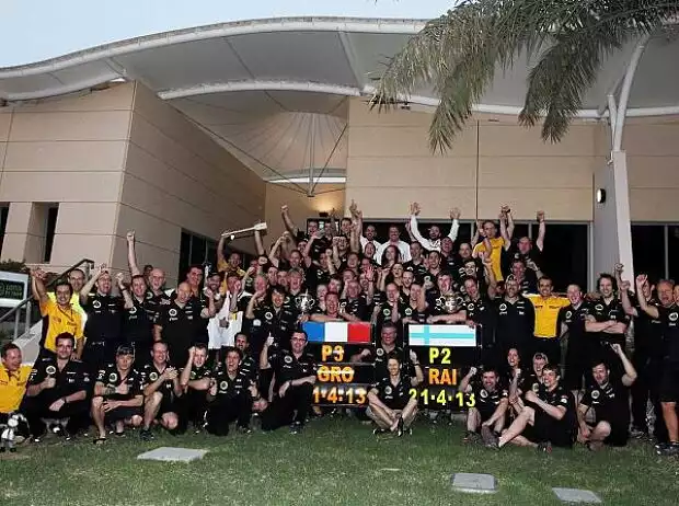 Romain Grosjean, Kimi Räikkönen, Lotus-Team Titel-Bild zur News: Romain Grosjean, Kimi Räikkönen, Lotus-Team