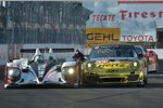 Lackaustausch zwischen Leader Klaus Graf und dem GTC-Porsche von 