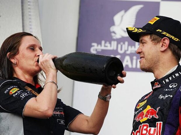 Titel-Bild zur News: Gill Jones, Sebastian Vettel