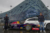 Bild zum Inhalt: Antrittsbesuch in Sotschi: Vettel gewinnt erstes Rennen