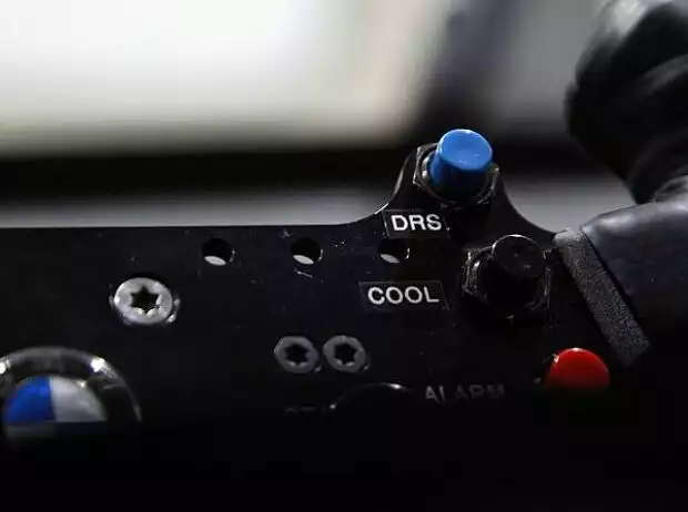 BMW-DTM-Lenkrad Titel-Bild zur News: BMW-DTM-Lenkrad