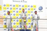 Siegerehrung der Legenden Jan Lammers, Nicola Larini und Martin Donnelly