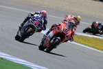 Andrea Dovizioso vor  und Aleix Espargaro 