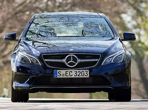 Mercedes-Benz E-Klasse Coupé Titel-Bild zur News: Mercedes-Benz E-Klasse Coupé