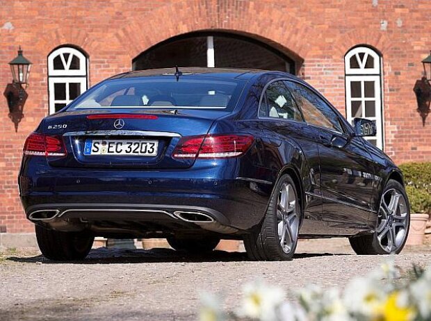 Mercedes-Benz E-Klasse Coupé Mercedes-Benz E-Klasse Coupé