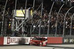 Erster Darlington-Sieg für Matt Kenseth (Gibbs) 