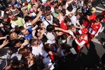 Immer von Fans belagert: Felipe Massa (Ferrari)