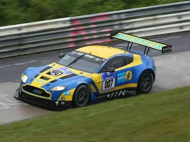 Pedro Lamy, Allan Simonsen, Stefan Mücke, Darren Turner Titel-Bild zur News: Pedro Lamy, Allan Simonsen, Stefan Mücke, Darren Turner