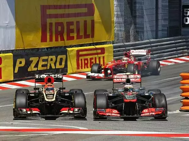 Sergio Perez, Kimi Räikkönen Titel-Bild zur News: Sergio Perez, Kimi Räikkönen