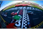 Start zum Coca-Cola 600 mit Denny Hamlin (Gibbs) an der Spitze