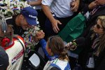 Simona de Silvestro gratuliert KV-Teamkollege Tony Kanaan