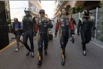 Kimi Räikkönen (Lotus) und Romain Grosjean (Lotus) 