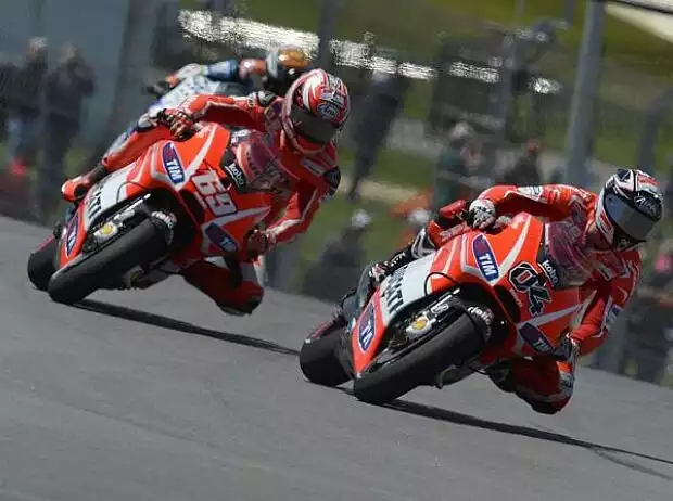 Nicky Hayden, Andrea Dovizioso Titel-Bild zur News: Nicky Hayden, Andrea Dovizioso